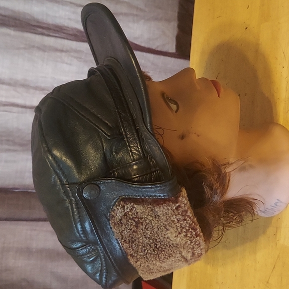 Vintage Vittorio Sheepskin Winter Hat - Picture 4 of 7